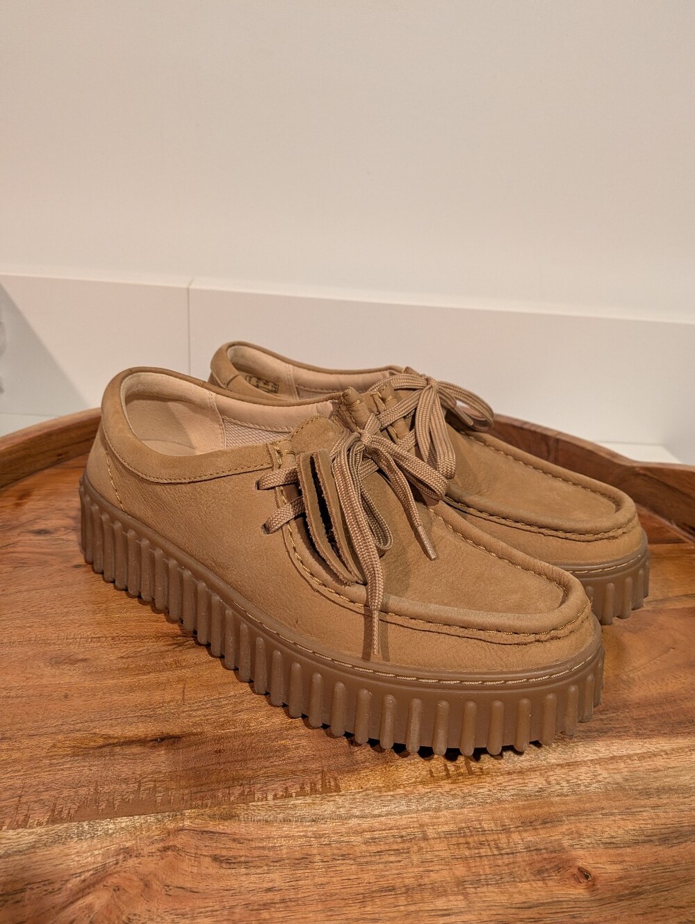 Clarks Torhill Bee Light Tan Nubuck Flatform Lace-Up Moccasins 8.5